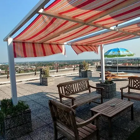 La Attico Metro' Volta Appartement Brescia